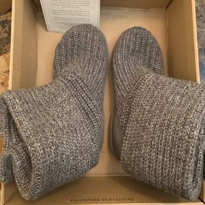 Uggs classic grey knit